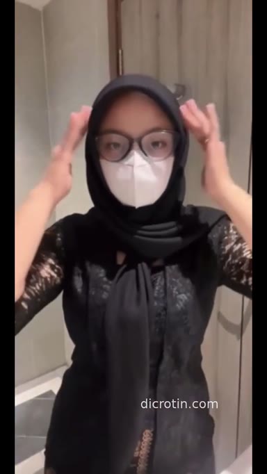Background nonton video viral Bokep Hijab Kebaya Hitam Mulus Banget Mekinya